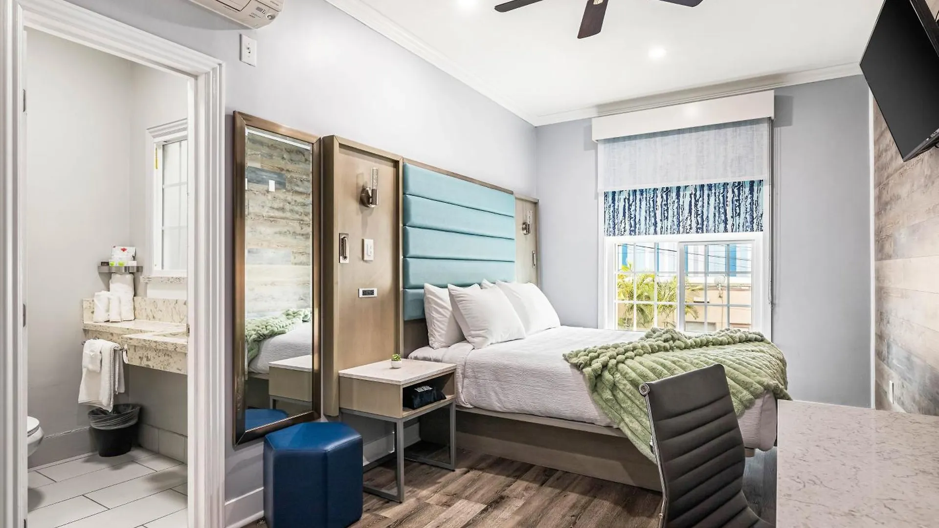 Lumea By The Sea Hotel Long Beach